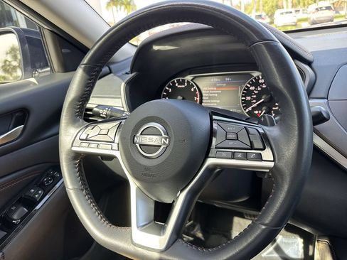 Used 2023 Nissan Altima 2.5 SR FWD image 54