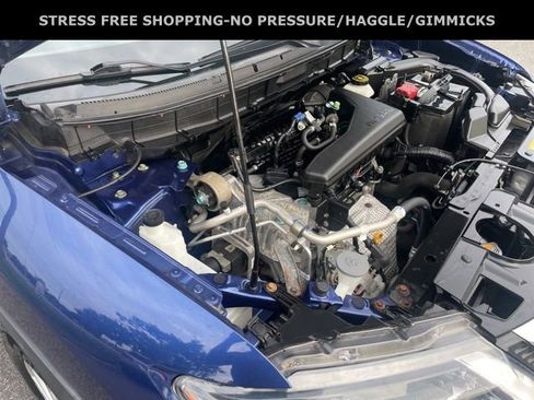 Used 2018 Nissan Rogue SV w/ Premium Package image 9