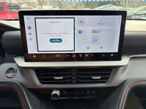 Used 2025 Ford Explorer ST-Line w/ ST-Line Street Pack image 14