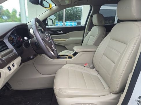 Used 2018 GMC Acadia Denali w/ Technology Package AWD/4WD image 22