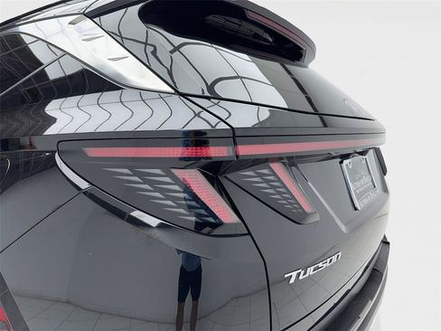 Used 2022 Hyundai Tucson Limited image 9