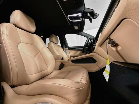 New 2026 Porsche Macan AWD/4WD image 29