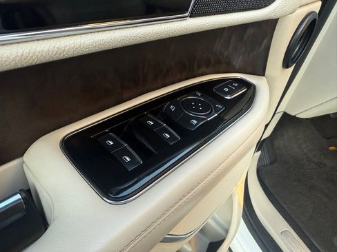 Used 2019 Lincoln Navigator Reserve AWD/4WD image 21