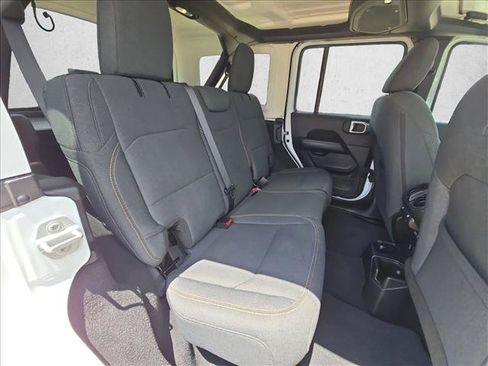 Used 2025 Jeep Wrangler Unlimited Sahara AWD/4WD image 19