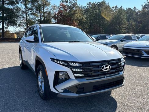 New 2026 Hyundai Tucson SE image 7