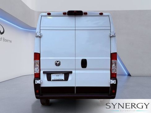 Used 2025 RAM ProMaster 2500 w/ Convenience Group FWD image 5