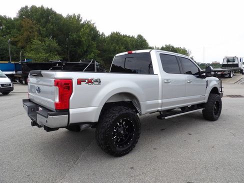 Used 2019 Ford F250 Lariat w/ Lariat Ultimate Package AWD/4WD image 8