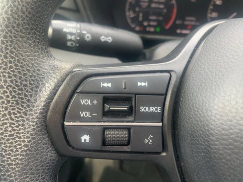 Used 2023 Honda CR-V LX image 17