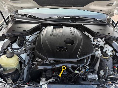 Used 2018 INFINITI Q60 2.0t w/ Moonroof Package RWD image 20