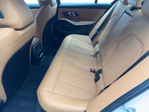 Used 2025 BMW 330i xDrive Sedan w/ Premium Package image 33