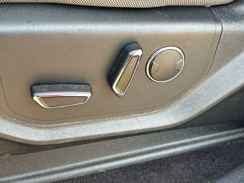 Used 2017 Ford F150 XLT w/ Equipment Group 302A Luxury image 10