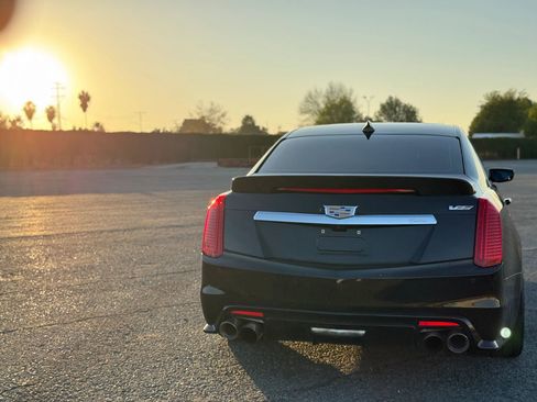Used 2017 Cadillac CTS V w/ Luxury Package image 21