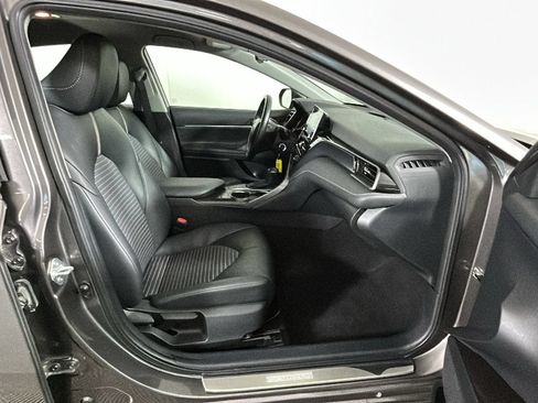 Used 2024 Toyota Camry SE FWD image 30