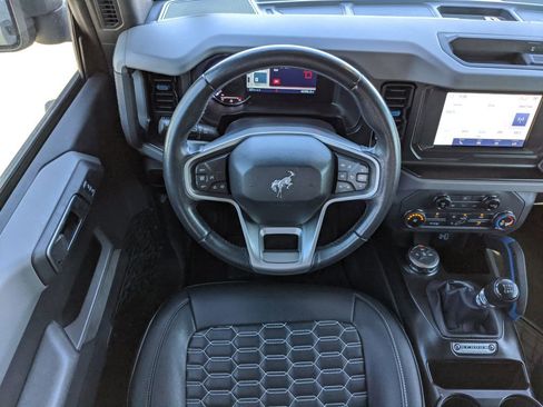 Certified 2022 Ford Bronco Black Diamond image 16