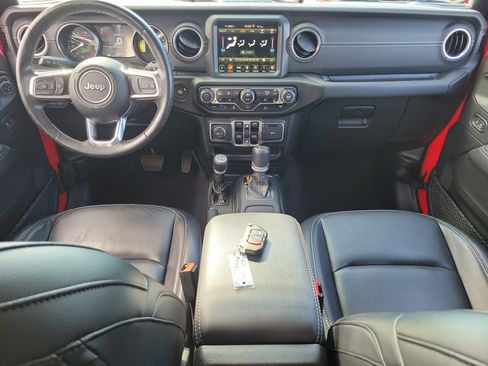 Used 2022 Jeep Wrangler Unlimited Sahara w/ Cold Weather Group image 14