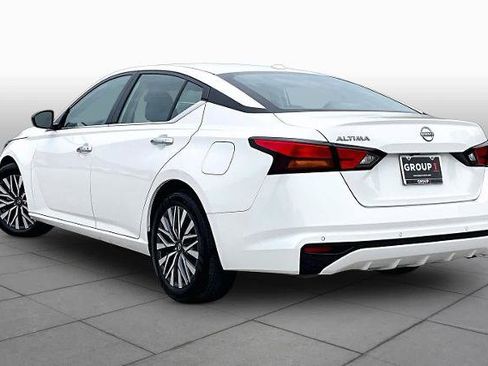 Certified 2025 Nissan Altima 2.5 SV FWD image 12