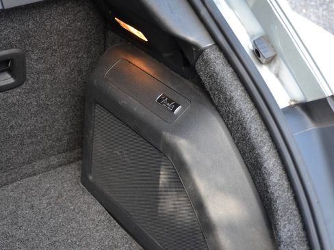 Used 2012 Volkswagen Beetle 2.5 image 11