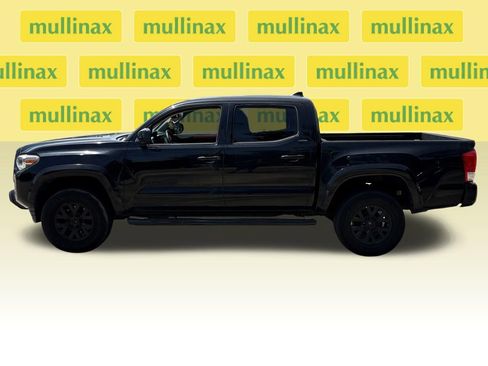 Used 2017 Toyota Tacoma SR5 w/ Tow Package RWD image 10