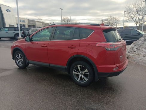 Used 2017 Toyota RAV4 XLE image 8
