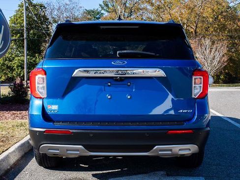 Certified 2022 Ford Explorer XLT w/ Equipment Group 202A image 4