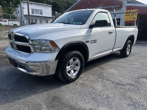 Used 2014 RAM 1500 Classic SLT AWD/4WD image 2