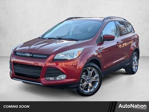 Used 2016 Ford Escape SE w/ Equipment Group 201A image 1