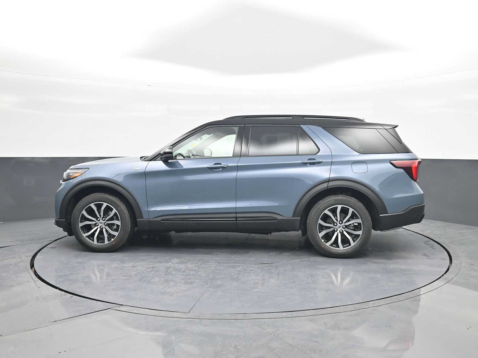 New 2026 Ford Explorer ST-Line AWD/4WD image 5