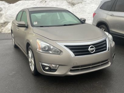 Used 2014 Nissan Altima 2.5 SL w/ Technology Package