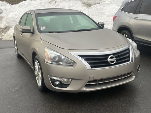 Used 2014 Nissan Altima 2.5 SL w/ Technology Package image 1