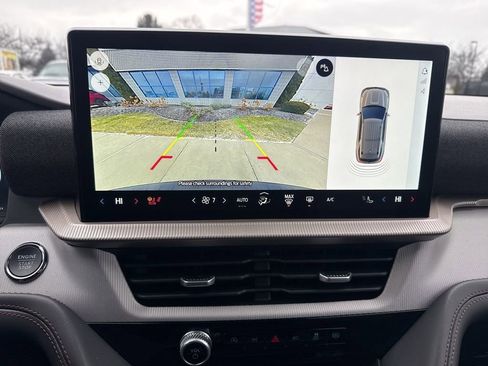 New 2025 Ford Explorer Active w/ Active Comfort Package image 23