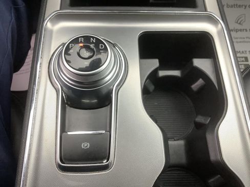 Used 2022 Ford Edge SEL image 19