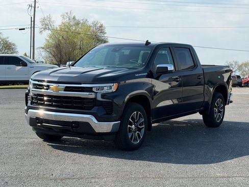Used 2024 Chevrolet Silverado 1500 LT image 9