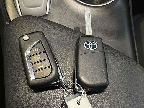 Used 2023 Toyota Camry LE image 33