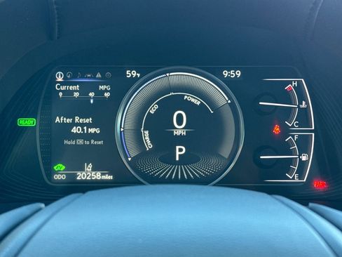 Used 2020 Lexus ES 300h w/ Premium Package image 28