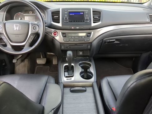 Used 2017 Honda Ridgeline RTL image 16