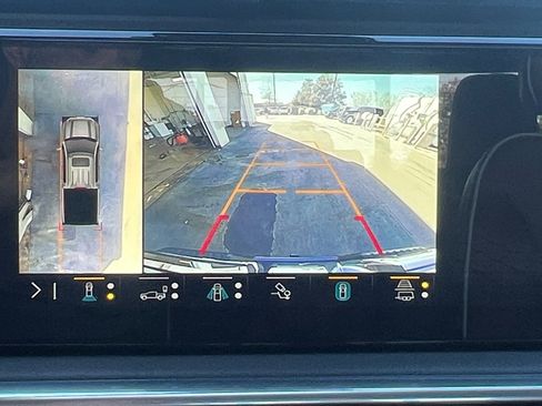 Used 2023 GMC Sierra 1500 Denali Ultimate image 8