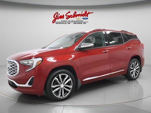 Used 2019 GMC Terrain Denali w/ Comfort Package FWD image 2