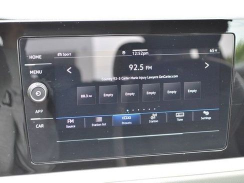Used 2025 Volkswagen Taos S AWD/4WD image 32