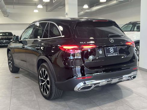 Used 2025 Mercedes-Benz GLC 350e 4MATIC image 4