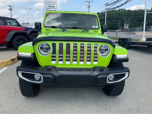 Used 2021 Jeep Wrangler Unlimited Sahara AWD/4WD image 2