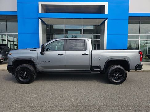 New 2026 Chevrolet Silverado 2500 ZR2 w/ LPO, Dark Essentials Package AWD/4WD image 4