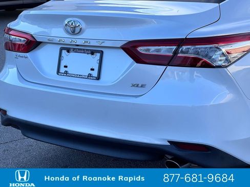 Used 2019 Toyota Camry XLE image 38