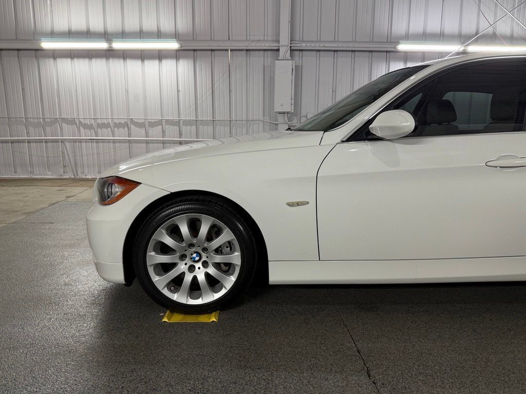 Used 2007 BMW 335xi Sedan AWD/4WD image 15