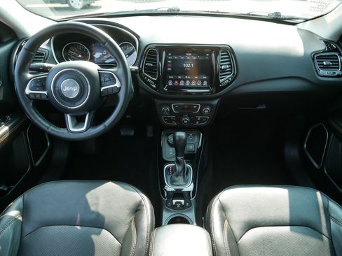 Used 2018 Jeep Compass Limited AWD/4WD image 10