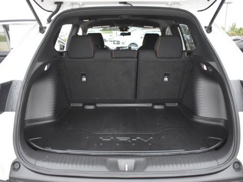 Used 2024 Honda HR-V Sport image 17