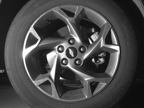 Used 2025 Chevrolet Trax LT FWD image 13