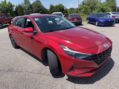 Certified 2021 Hyundai Elantra SEL FWD image 1