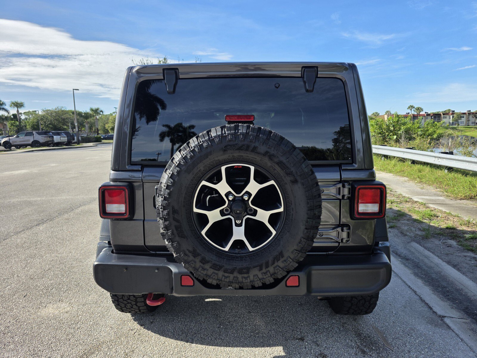 Used 2021 Jeep Wrangler Unlimited Rubicon w/ Cold Weather Group AWD/4WD image 6