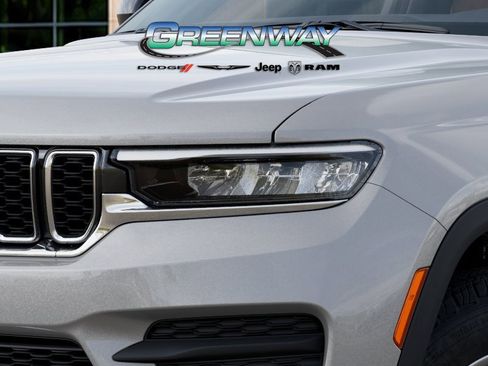New 2025 Jeep Grand Cherokee Laredo X w/ Luxury Tech Group I RWD image 10