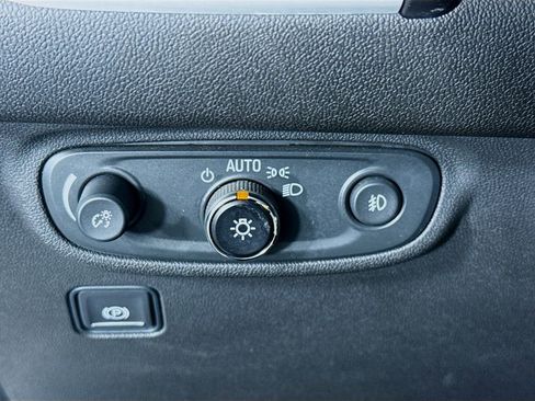 Used 2022 GMC Terrain SLT AWD/4WD image 18
